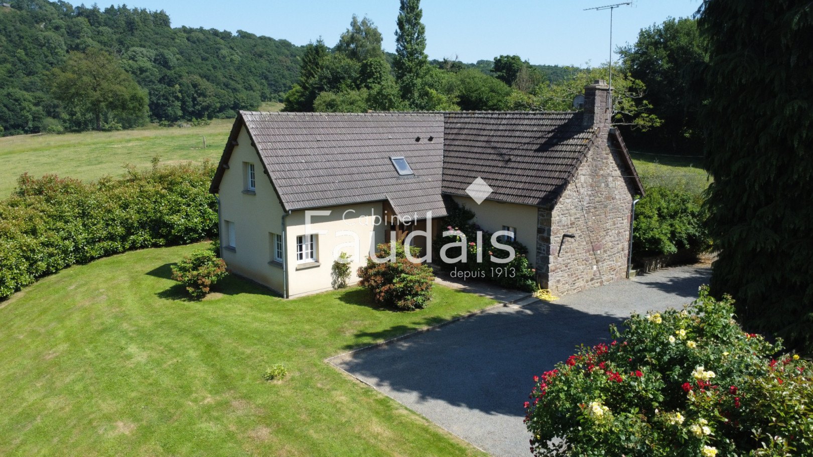 
                                                Vente
                                                 CONDE SUR VIRE roche de ham