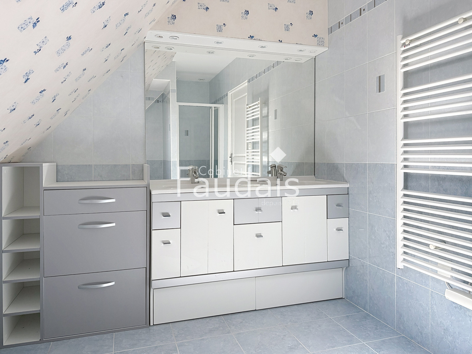 
                                                Vente
                                                 CONDE SUR VIRE roche de ham