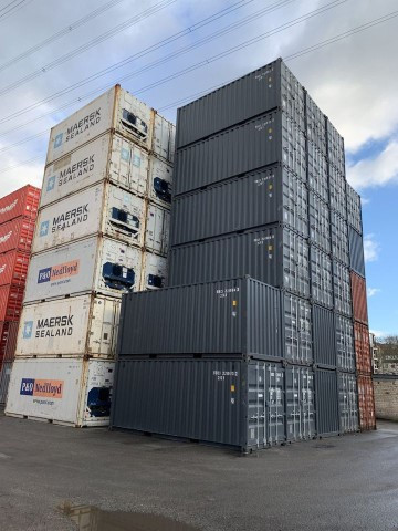 
                                                Outillage, Matériaux
                                                 Containers maritimes en stock
