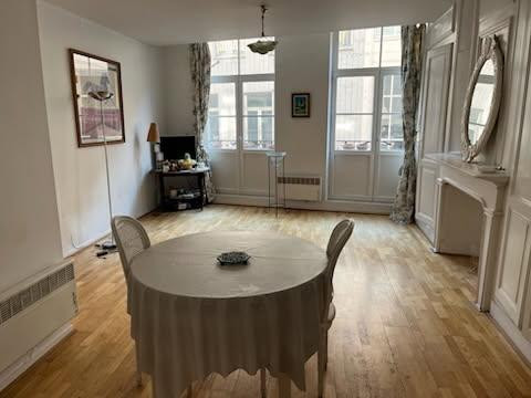
                                                Location
                                                 Coquet, agréable appartement, 42m2, Vieux Lille