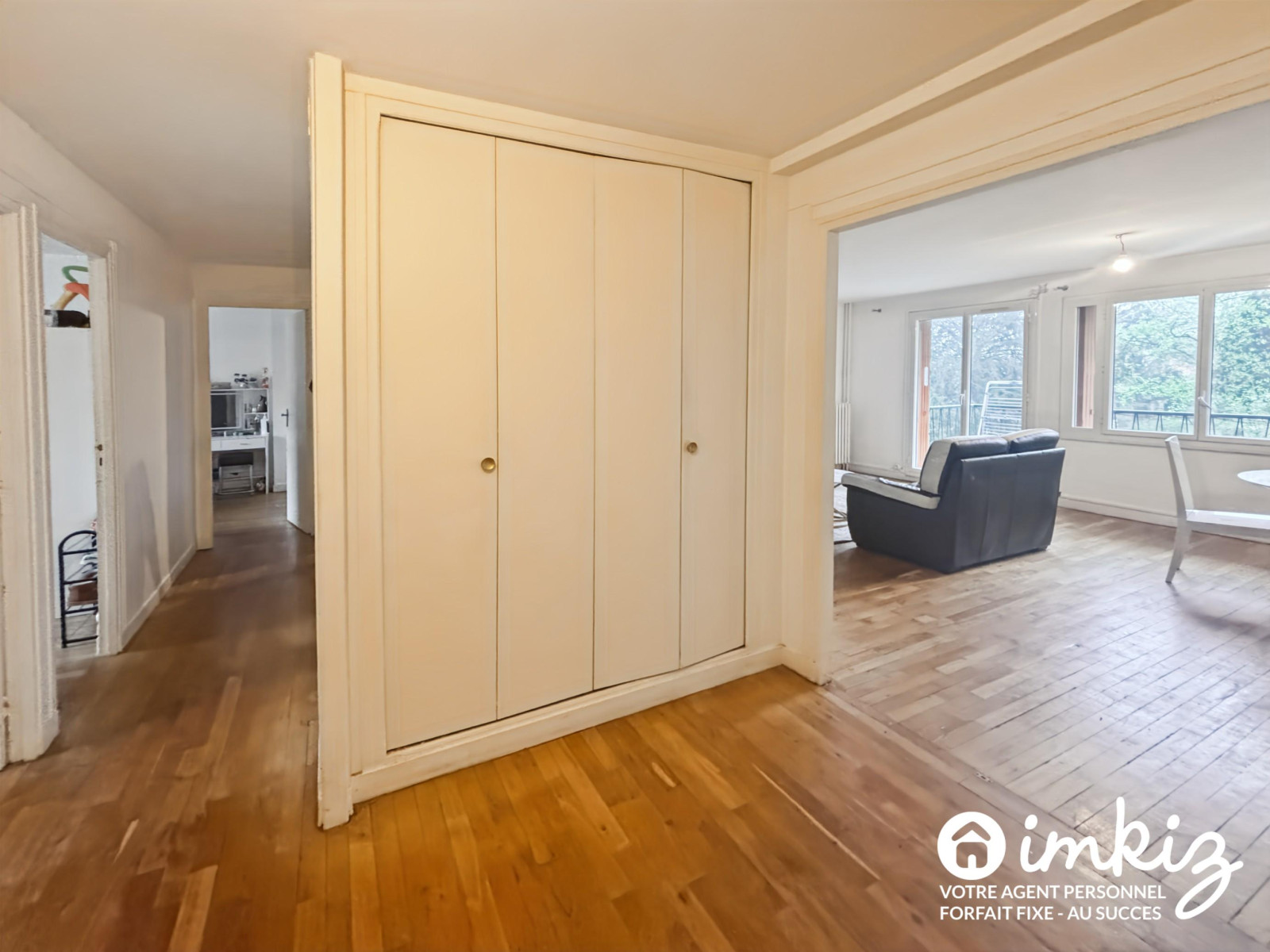 
                                                Vente
                                                 Corbeil-Essonnes: T4 loué de 90m2