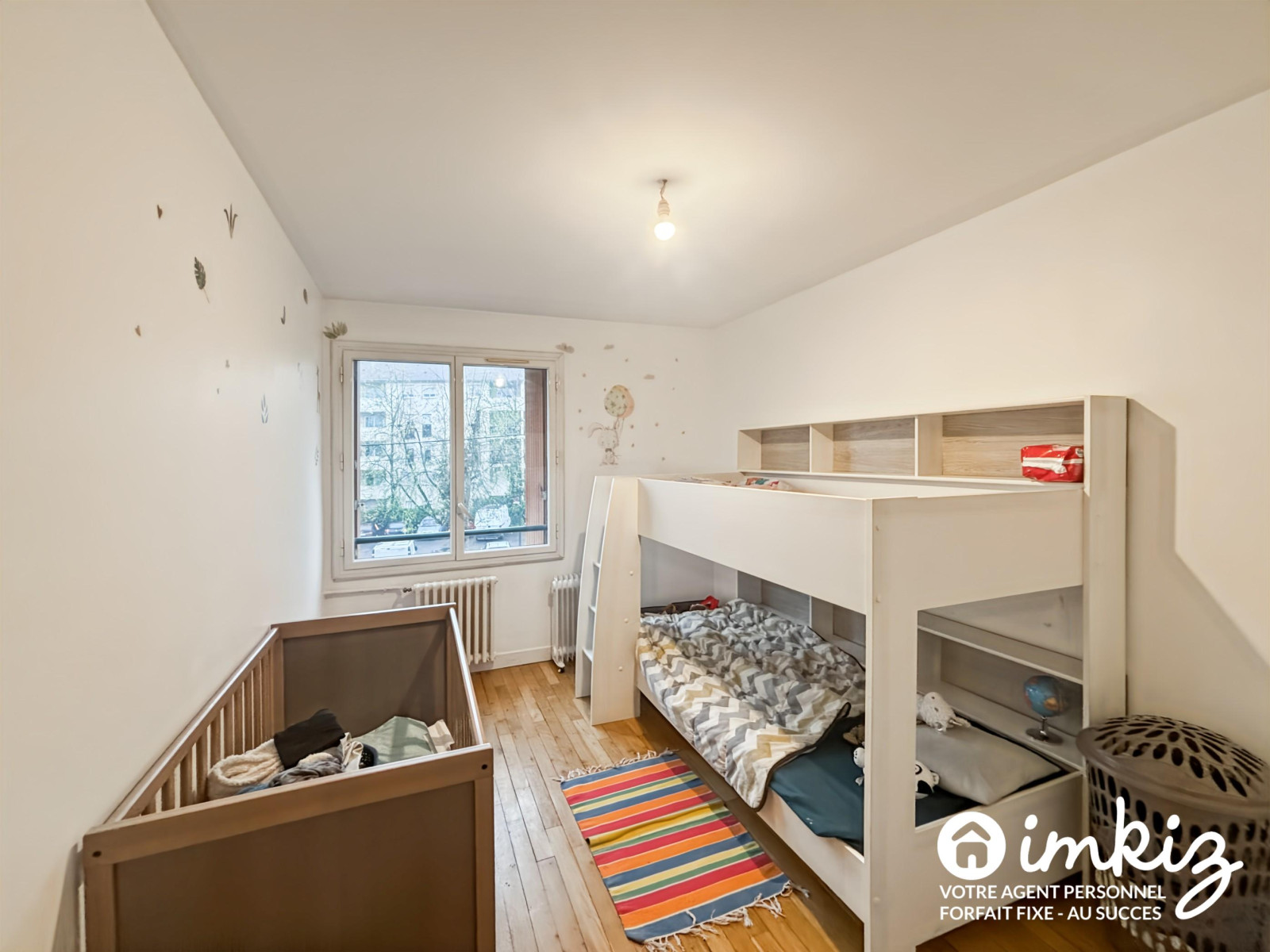 
                                                Vente
                                                 Corbeil-Essonnes: T4 loué de 90m2