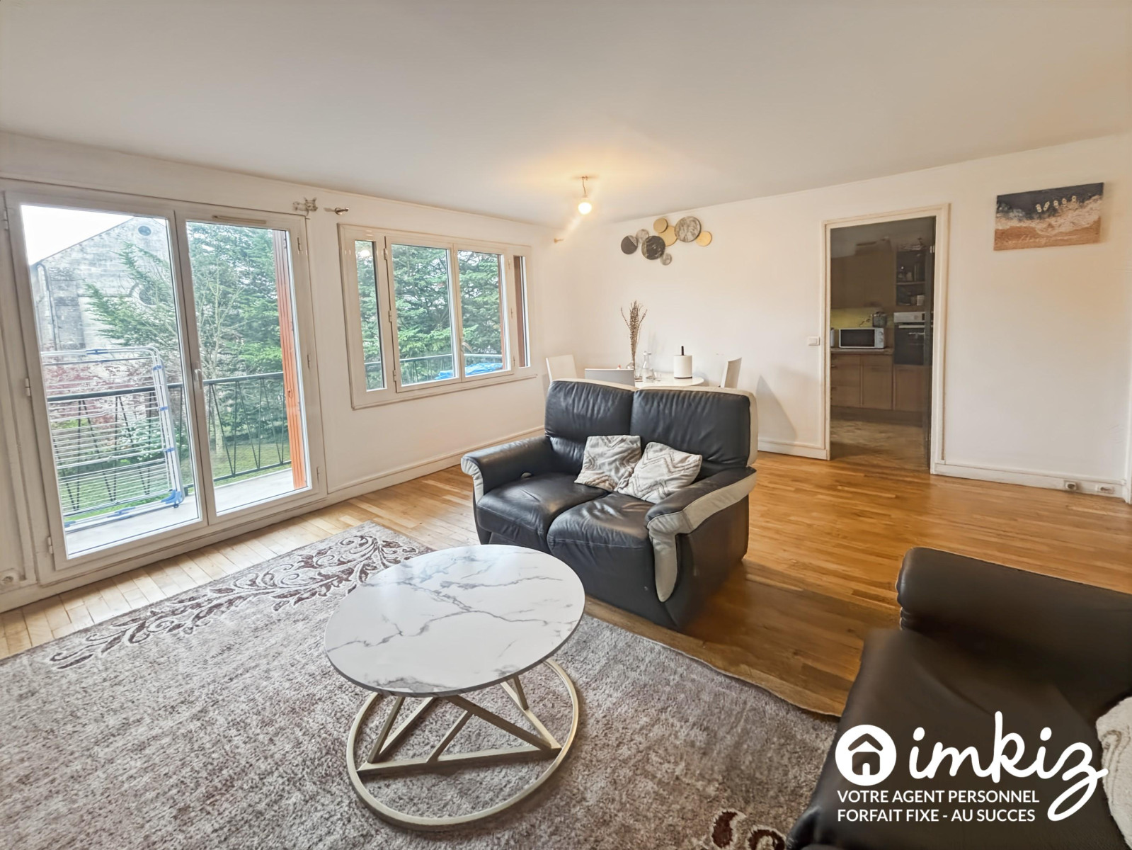 
                                                Vente
                                                 Corbeil-Essonnes: T4 loué de 90m2
