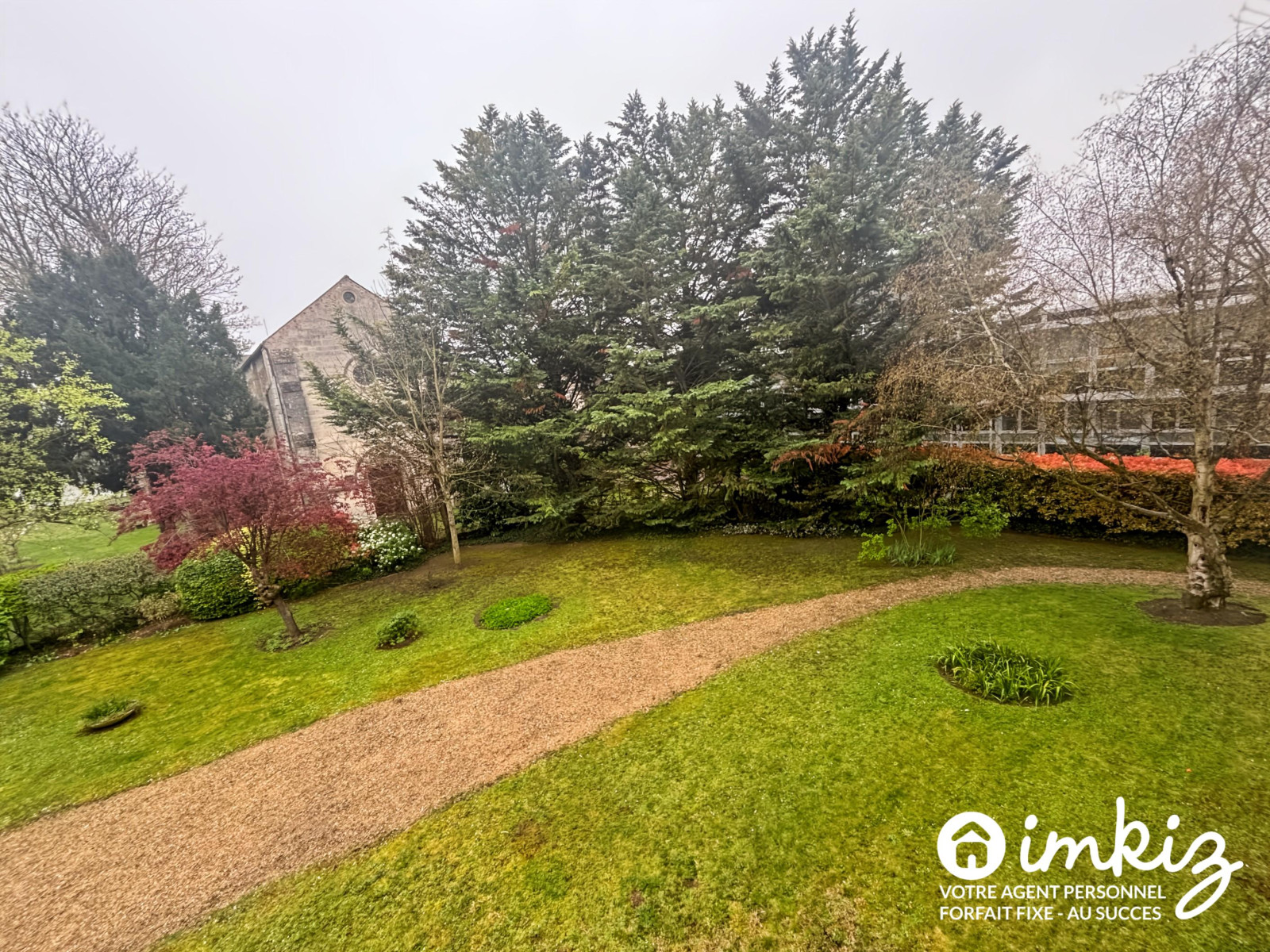 
                                                Vente
                                                 Corbeil-Essonnes: T4 loué de 90m2