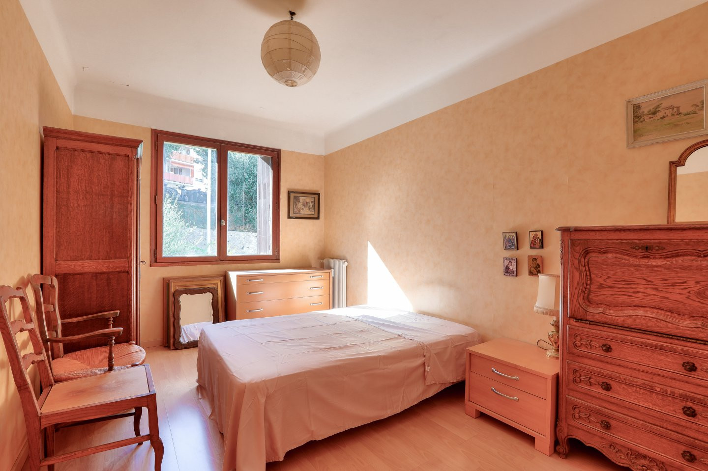 
                                                Vente
                                                 Corniche André de Joly, Nice - Appartement 3 pièces à rénover avec terrasse, parking et cave