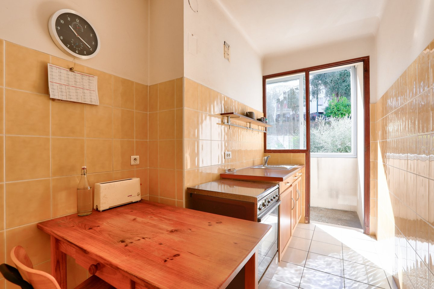 
                                                Vente
                                                 Corniche André de Joly, Nice - Appartement 3 pièces à rénover avec terrasse, parking et cave