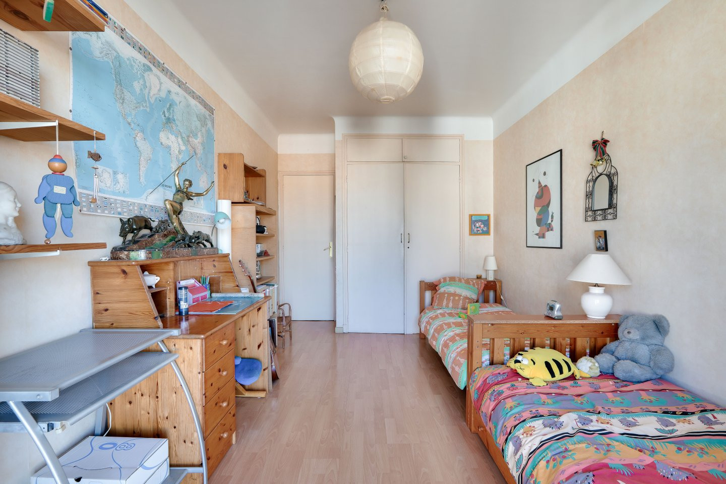 
                                                Vente
                                                 Corniche André de Joly, Nice - Appartement 3 pièces à rénover avec terrasse, parking et cave