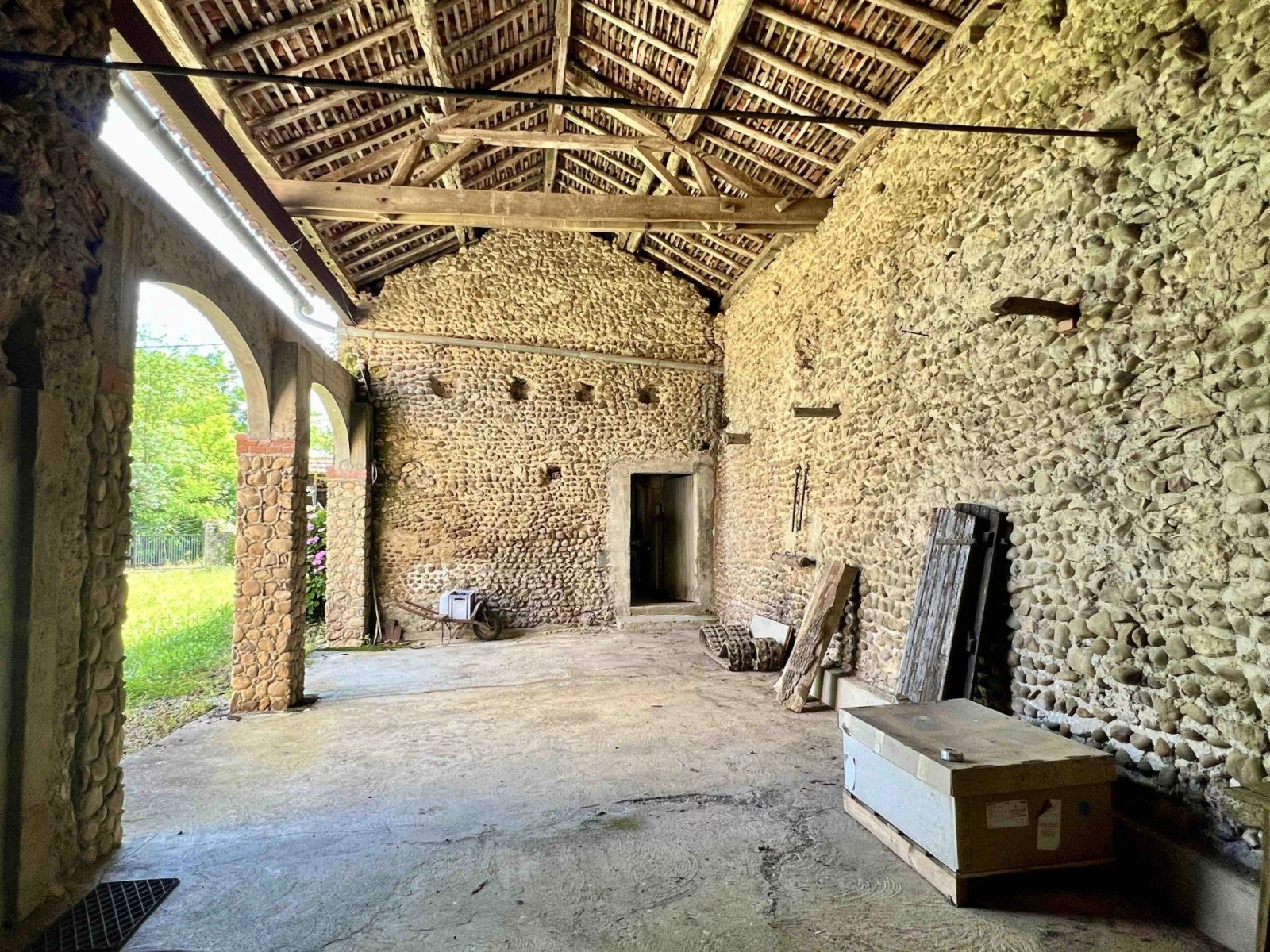 
                                                Vente
                                                 Corps de ferme avec dépendances | Madiran | 65