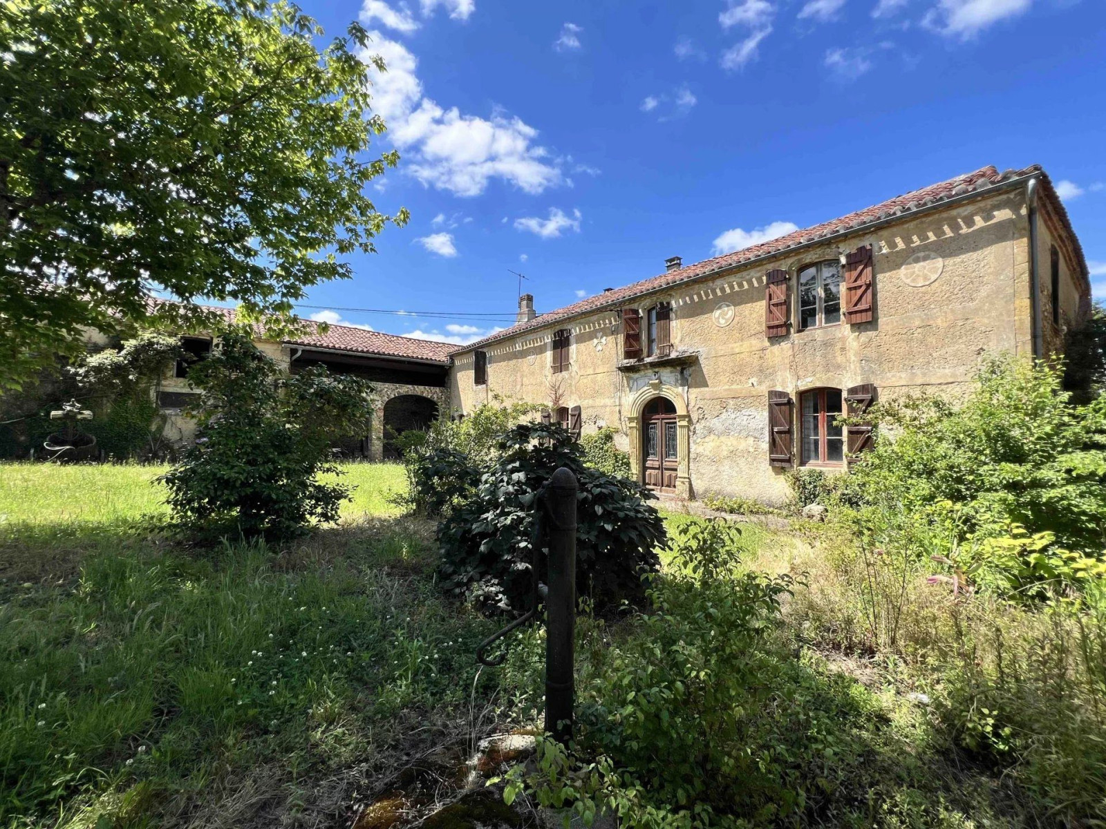 
                                                Vente
                                                 Corps de ferme avec dépendances | Madiran | 65