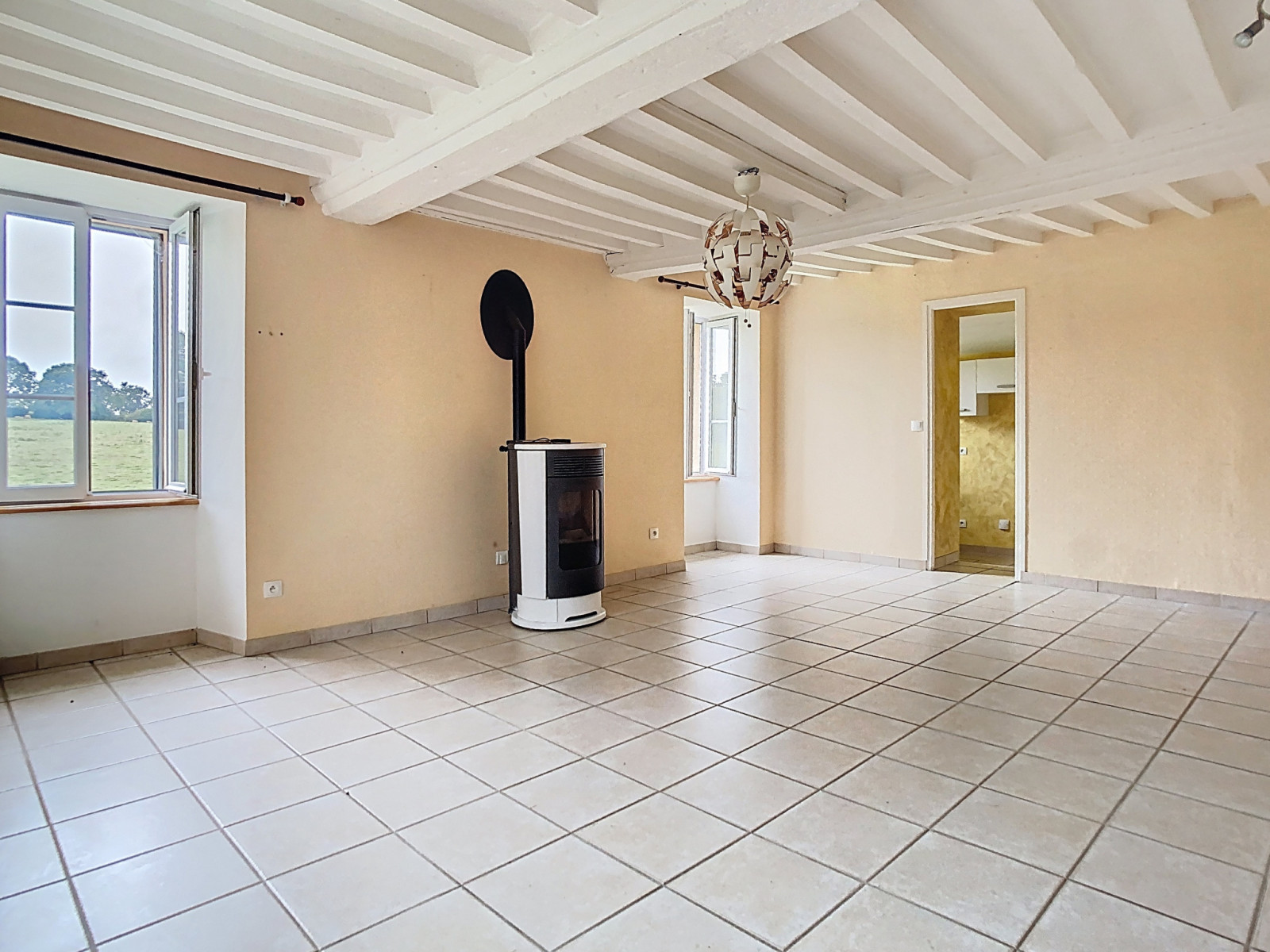 
                                                Vente
                                                 CORPS DE FERME AVEC DEUX LOGEMENTS A BAUDRE
