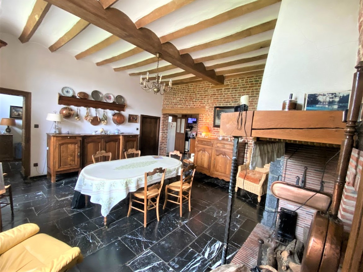 
                                                Vente
                                                 Faire offre ! Corps de ferme avec étang sur 6 Ha