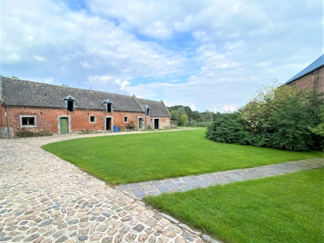 
                                                Vente
                                                 Faire offre ! Corps de ferme avec étang sur 6 Ha