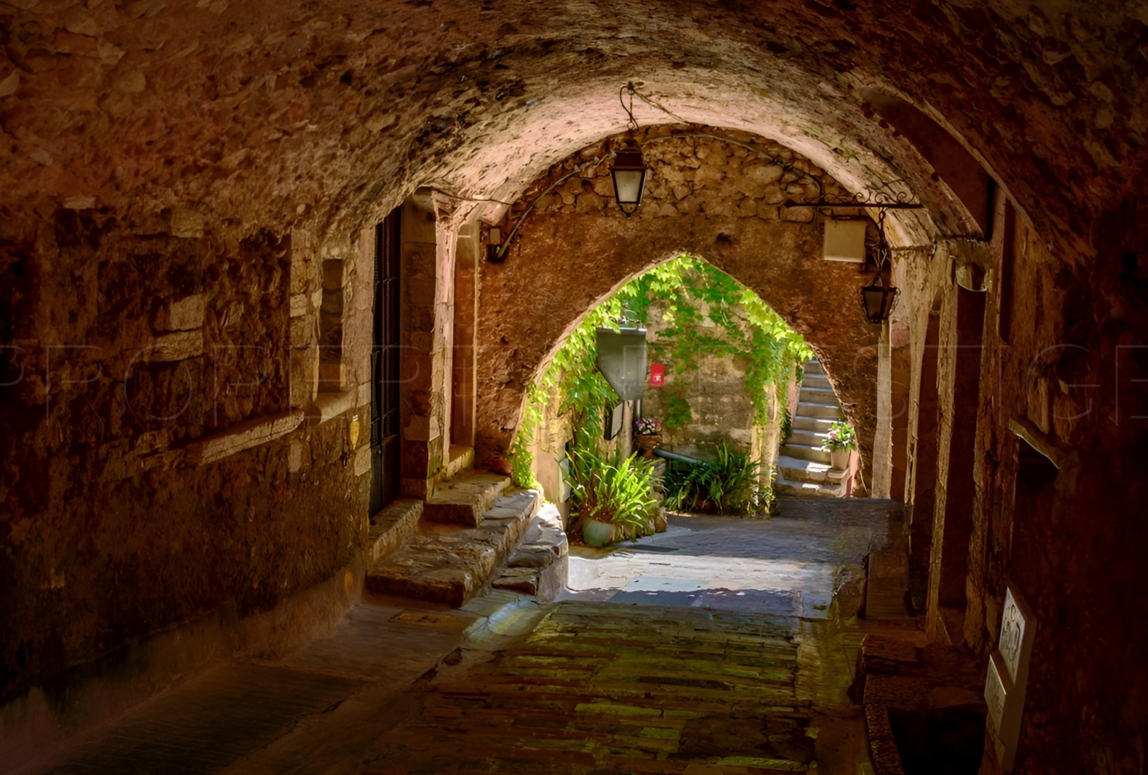 
                                                Vente
                                                 CÔTE D'AZUR ROQUEBRUNE CAP MARTIN