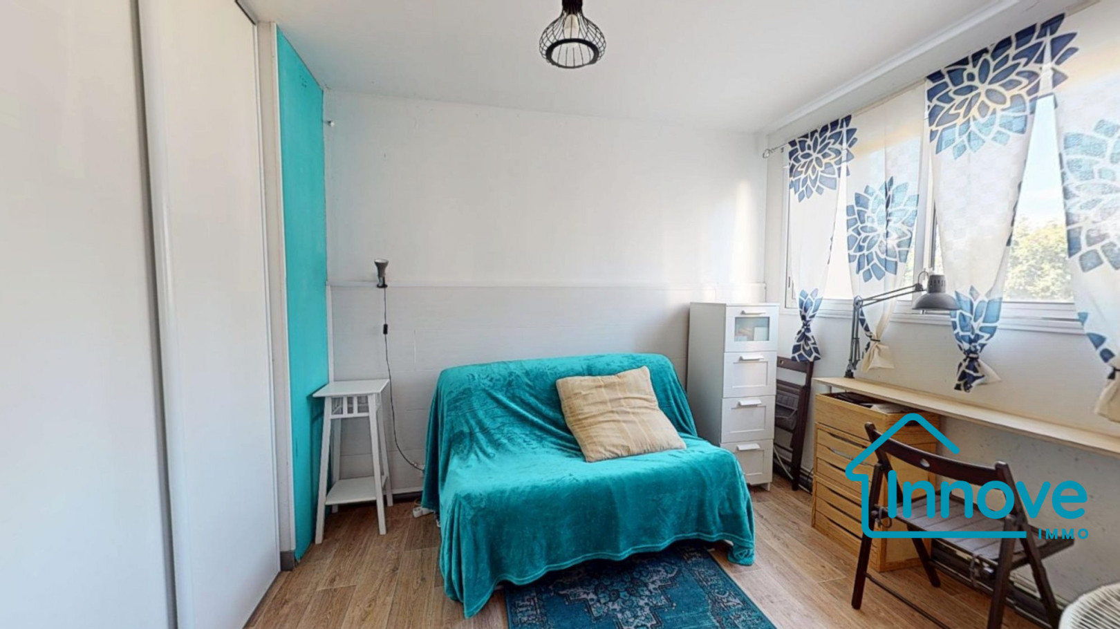 
                                                Vente
                                                 CÔTE PAVEE - Calme et commodités pour ce T1bis de 33 m²