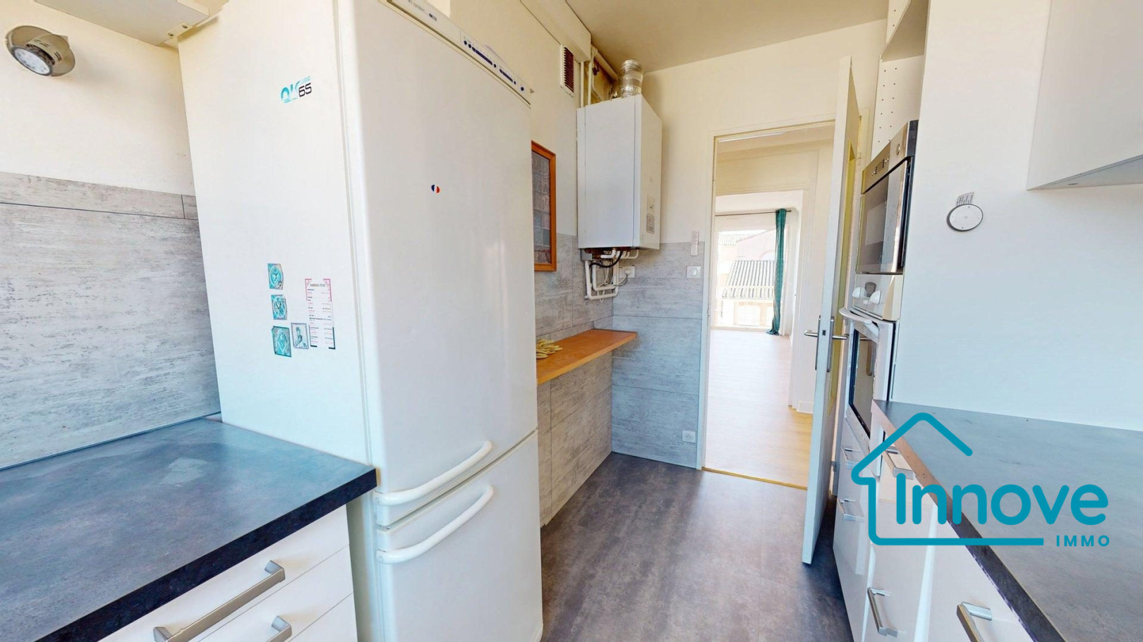 
                                                Vente
                                                 COTE PAVEE - T4 traversant avec grand balcon et box