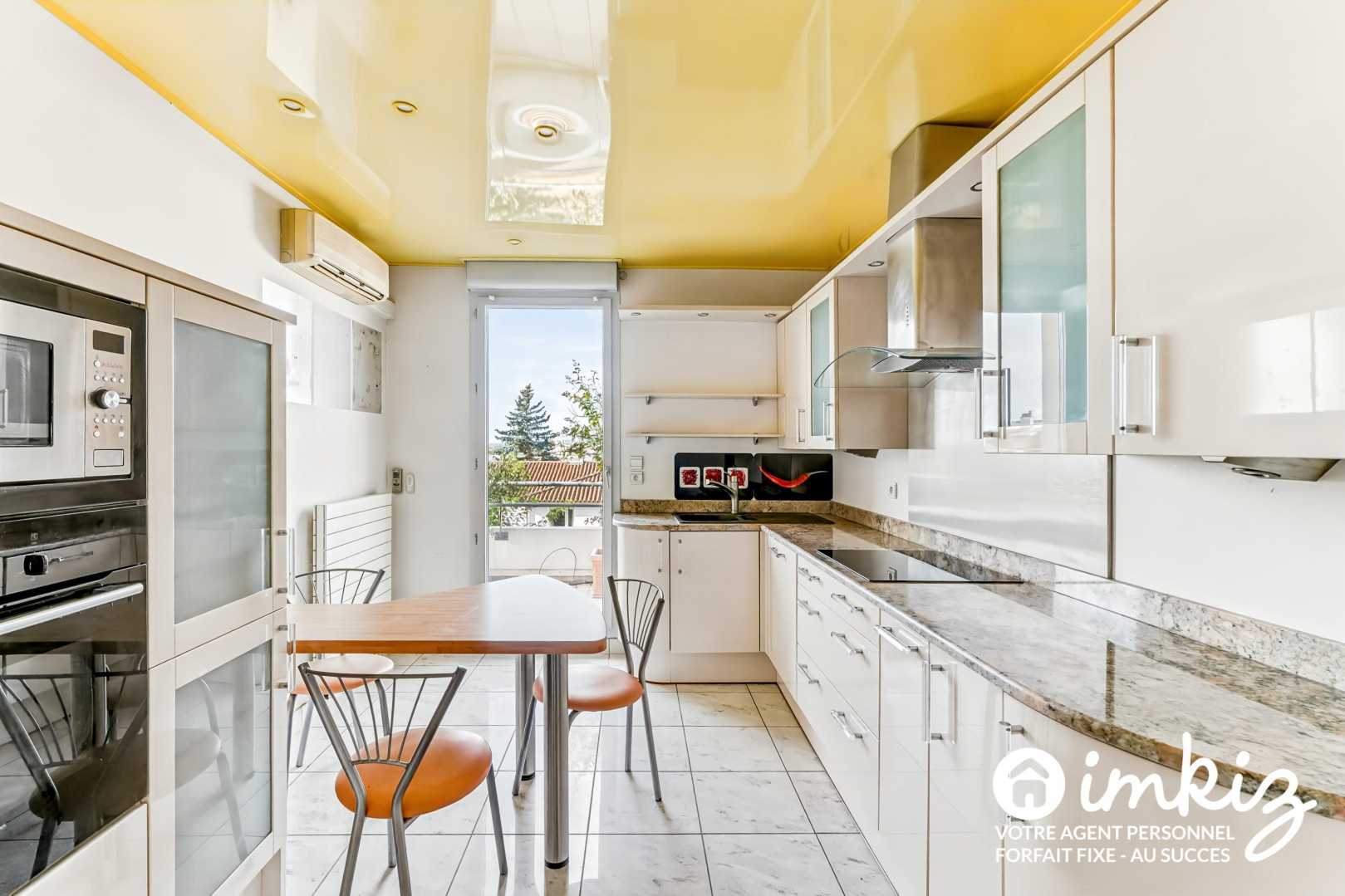 
                                                Vente
                                                 Côte Pavée - T5 - 4ch -2 terrasses-2 gar. boxés