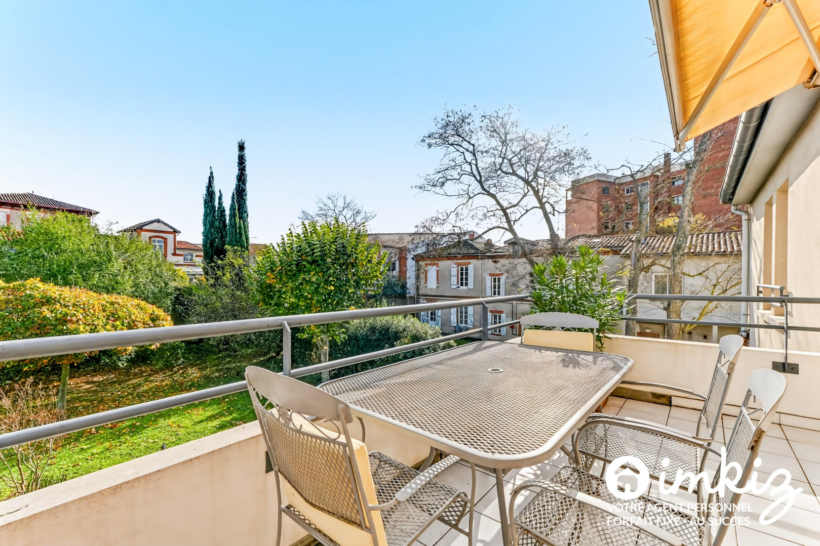 
                                                Vente
                                                 Côte Pavée - T5 - 4ch -2 terrasses-2 gar. boxés