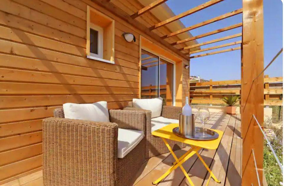 
                                                Location
                                                 Cottage avec vue imprenable