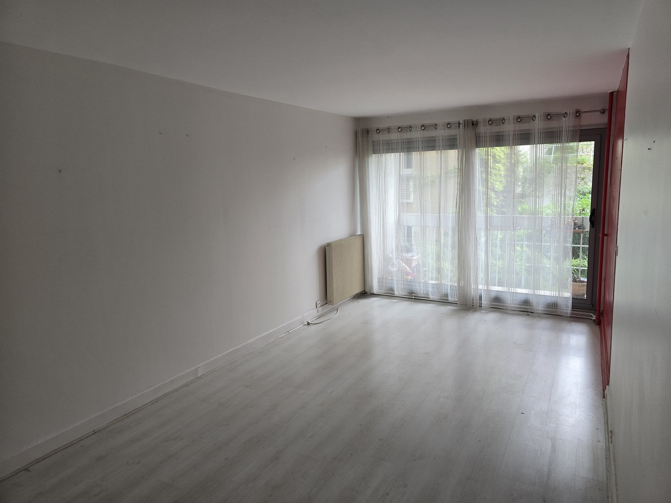 
                                                Vente
                                                 Coup de cœur – 3 pièces avec balcon à deux pa