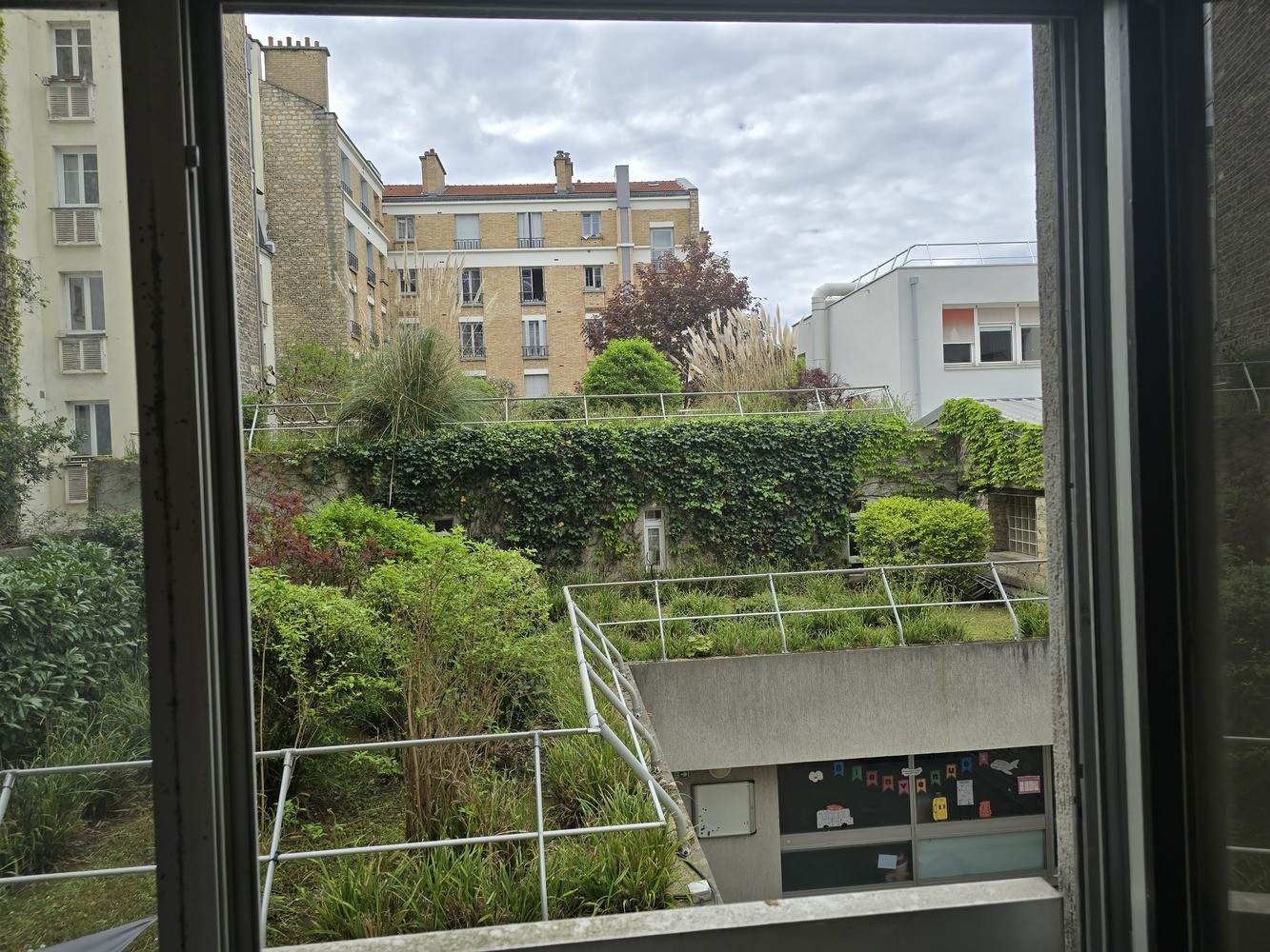 
                                                Vente
                                                 Coup de cœur – 3 pièces avec balcon à deux pa