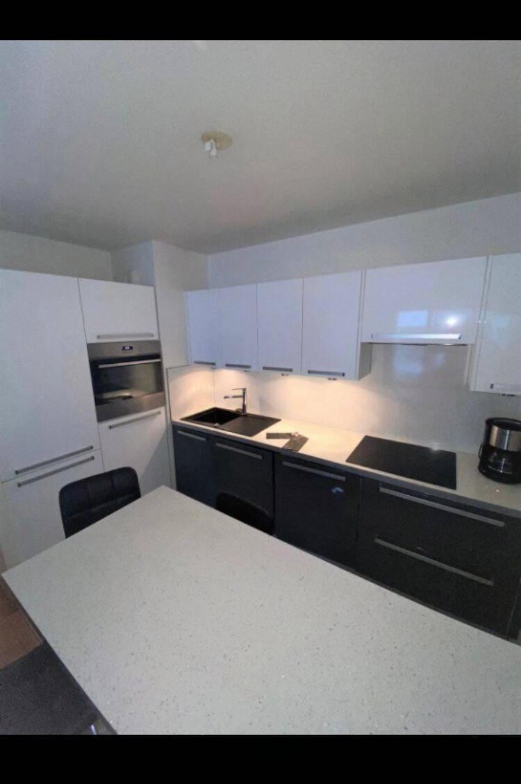 
                                                Location
                                                 Coup de cœur: 3P meublé 61m2