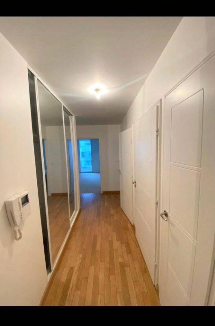 
                                                Location
                                                 Coup de cœur: 3P meublé 61m2