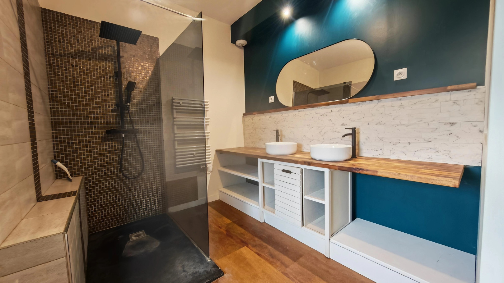 
                                                Vente
                                                 Coup de cœur assuré à Chavanoz – Maison de famille rénovée, 187 m² de lumière