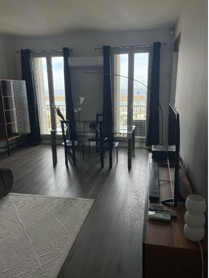 
                                                Location
                                                 Coup de cœur idéal jeune couple vue mer & sunset