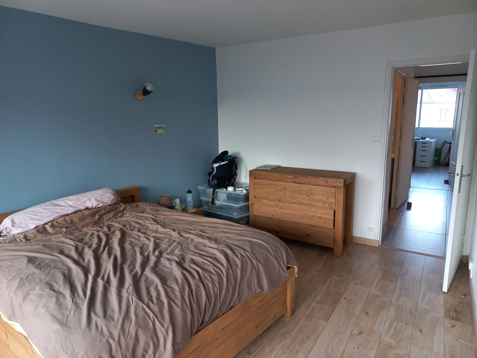 
                                                Location
                                                 Coup de cœur : T3 Meublé - Rénovation récente, très lumineux et au calme. Place de parking privée