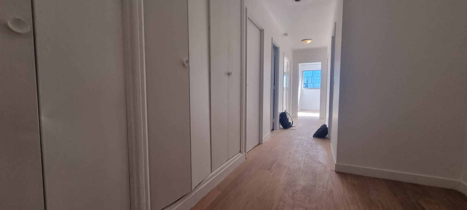 
                                                Location
                                                 Courbevoie – 3 pièces meublé 79 m² – 17e étage – Vue Tour Eiffel & Paris