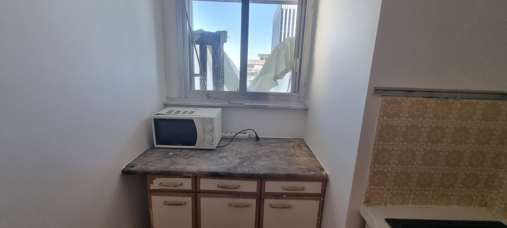 
                                                Location
                                                 Courbevoie – 3 pièces meublé 79 m² – 17e étage – Vue Tour Eiffel & Paris