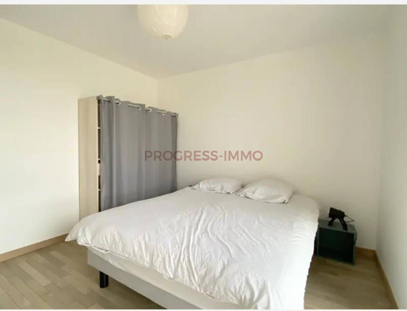 
                                                Location
                                                 COURBEVOIE (92400) – Quartier Marceau-Républi