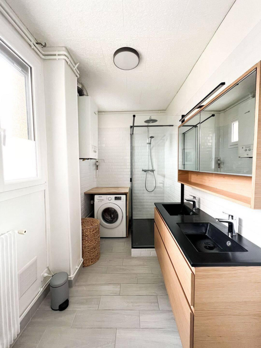 
                                                Location
                                                 Courbevoie – T2/3 meublé refait à neuf – 64 m²