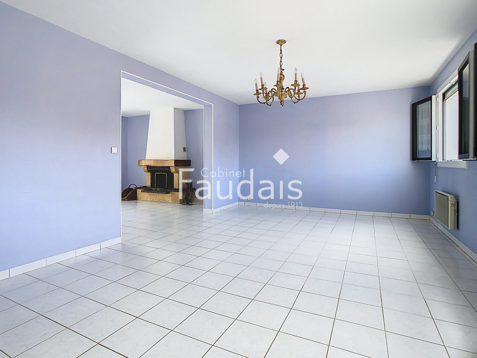 
                                                Vente
                                                 COUVAINS, 131m2, Maison 4 chambres