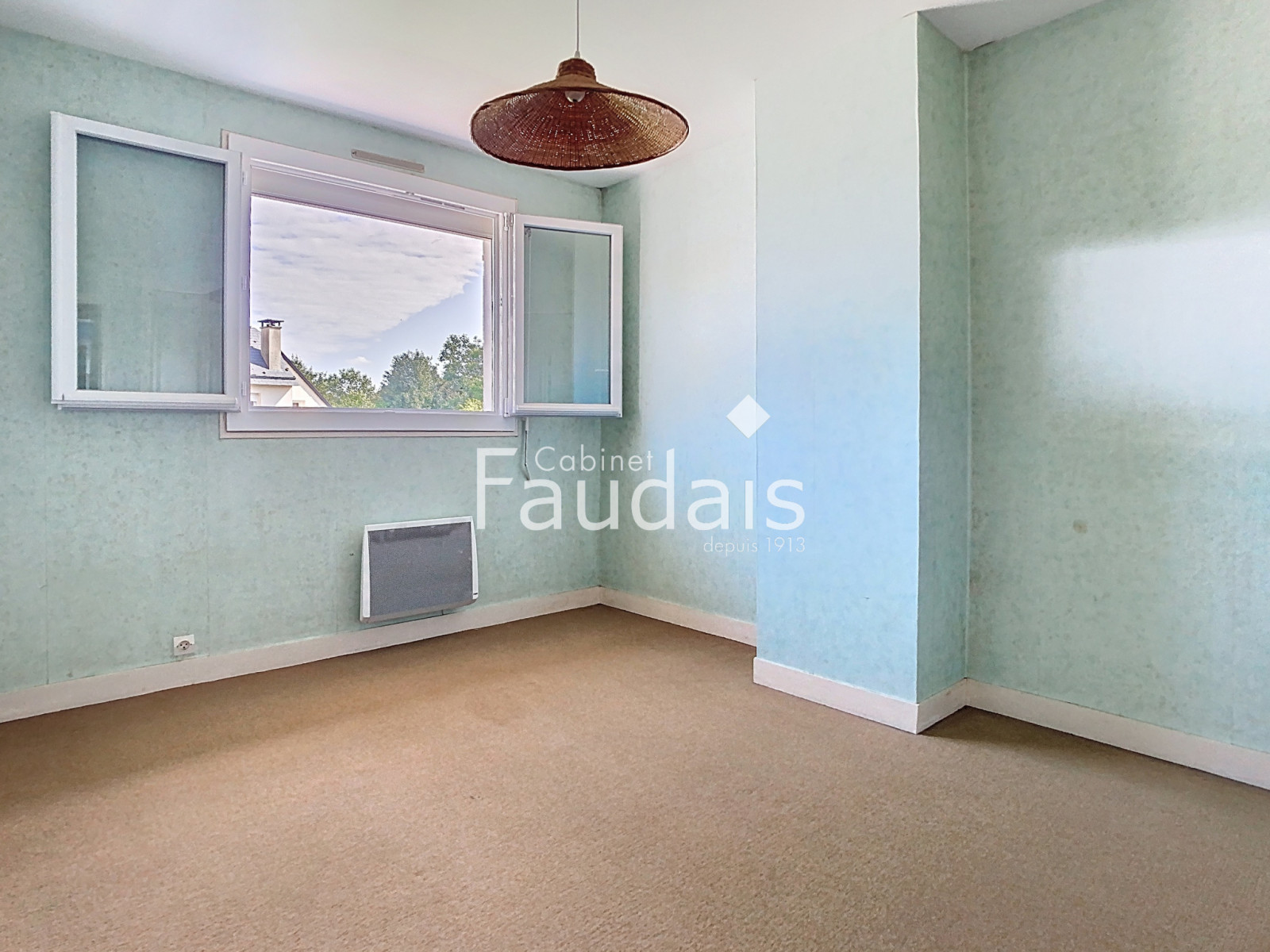 
                                                Vente
                                                 COUVAINS, 131m2, Maison 4 chambres