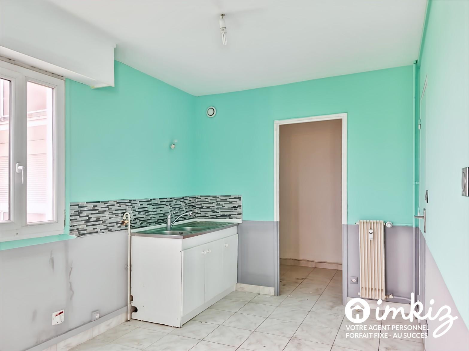 
                                                Vente
                                                 Créteil 4 pièces avec balcon et parking