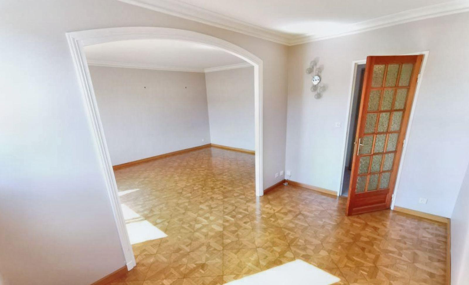 
                                                Location
                                                 Croissy-sur-Seine (78290)