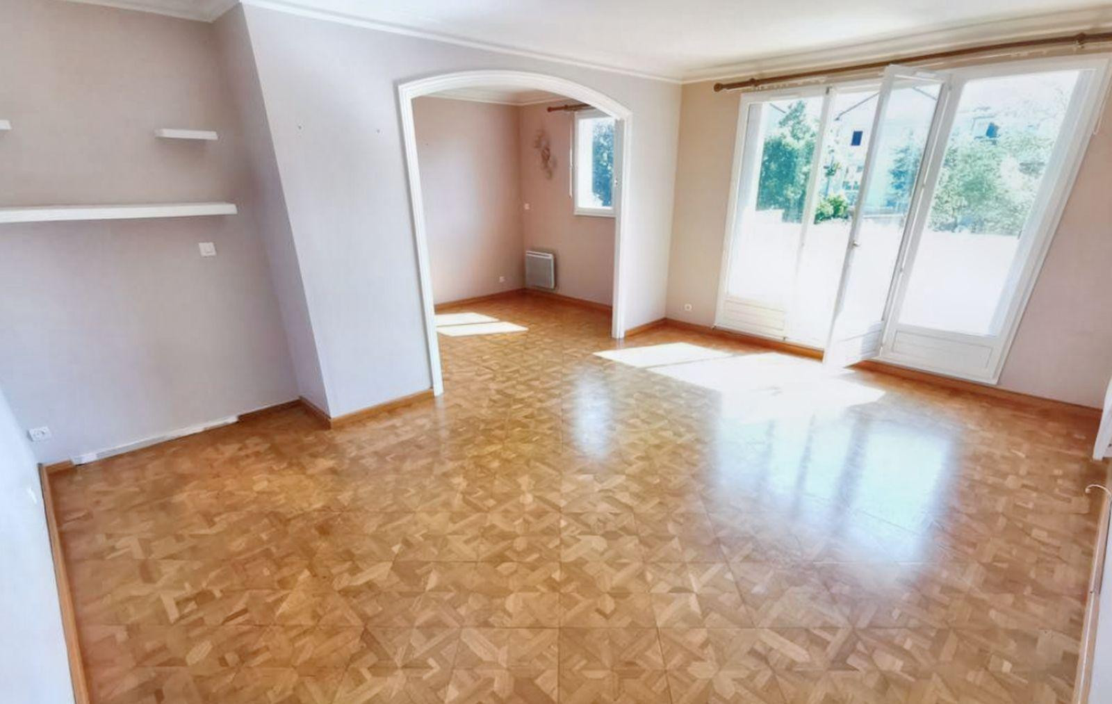 
                                                Location
                                                 Croissy-sur-Seine (78290)