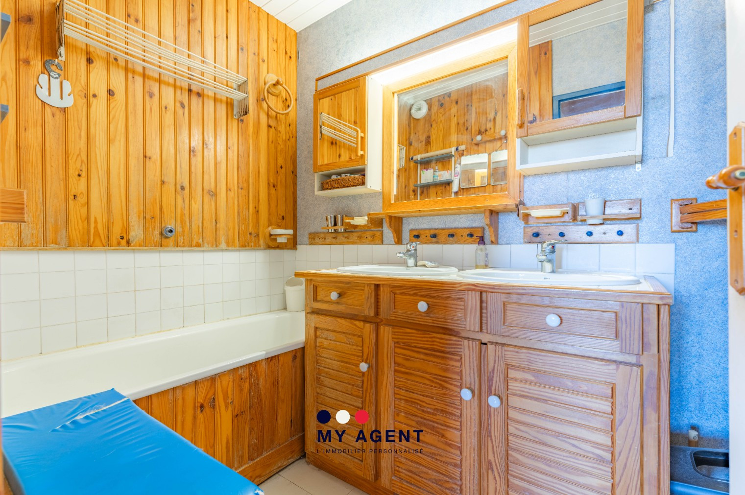 
                                                Vente
                                                 Croix de Chavaux à 2 min – 93 m² lumineux