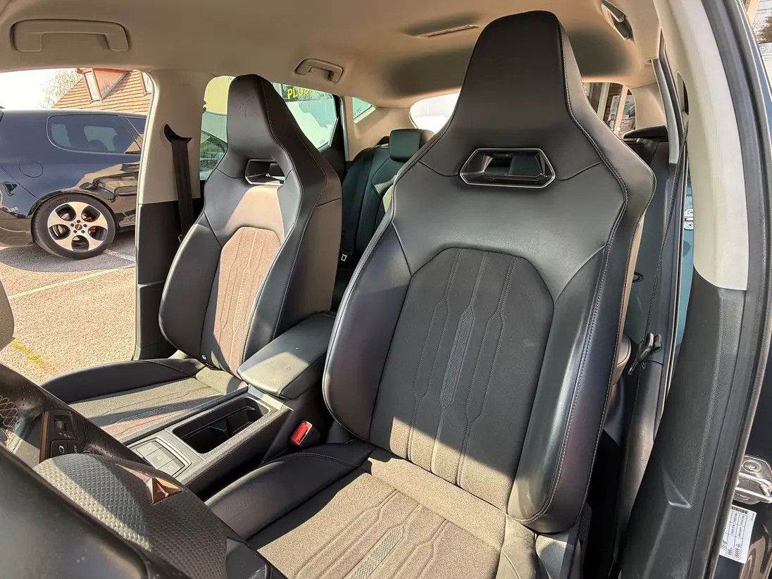 
                                                Voiture
                                                 CUPRA LEON V