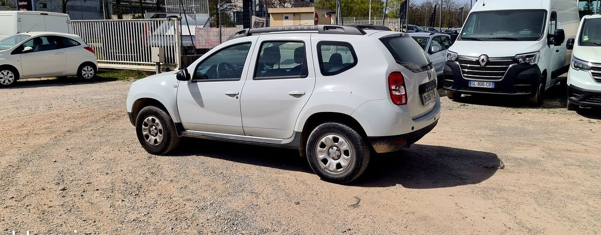 
                                                Voiture
                                                 Dacia duster 1.2 tce 125 ch laureate 4x2 wd