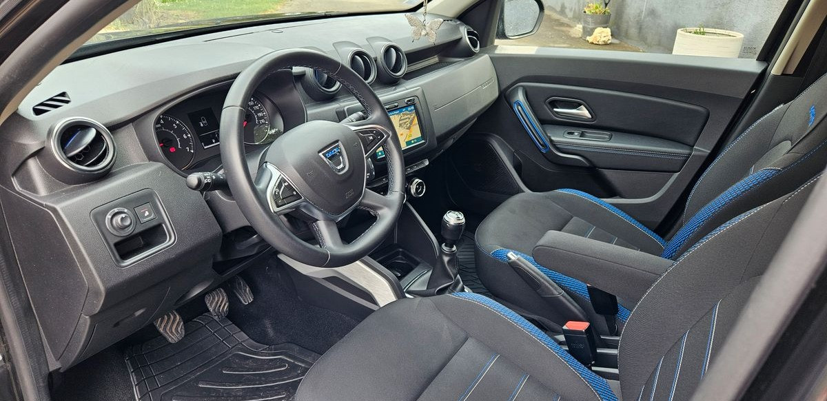 
                                                Voiture
                                                 DACIA Duster 1.3 TCE 130ch edition 15Ans