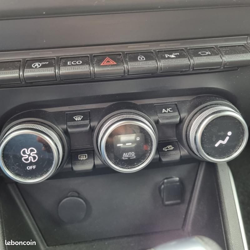 
                                                Voiture
                                                 Dacia Duster 1.5 dCi FAP eco2 4x2 EDC6 110 cv Boîte auto