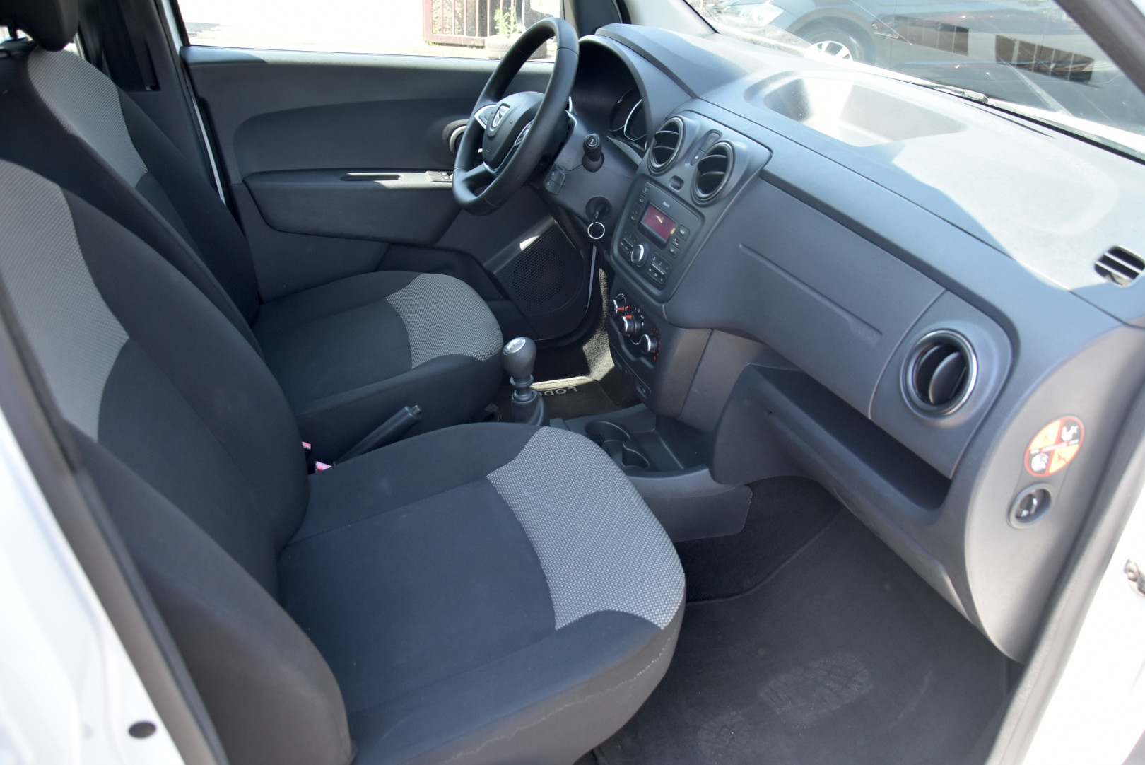 
                                                Voiture
                                                 Dacia Lodgy 1.3 TCE 130ch Essentiel 7 places- 31 545 km