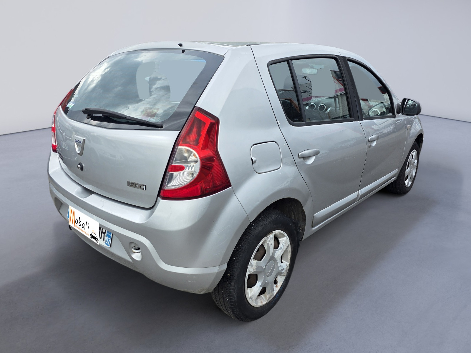 
                                                Voiture
                                                 DACIA SANDERO - 1.5 dCi 85 CV LAUREATE - 5 CV