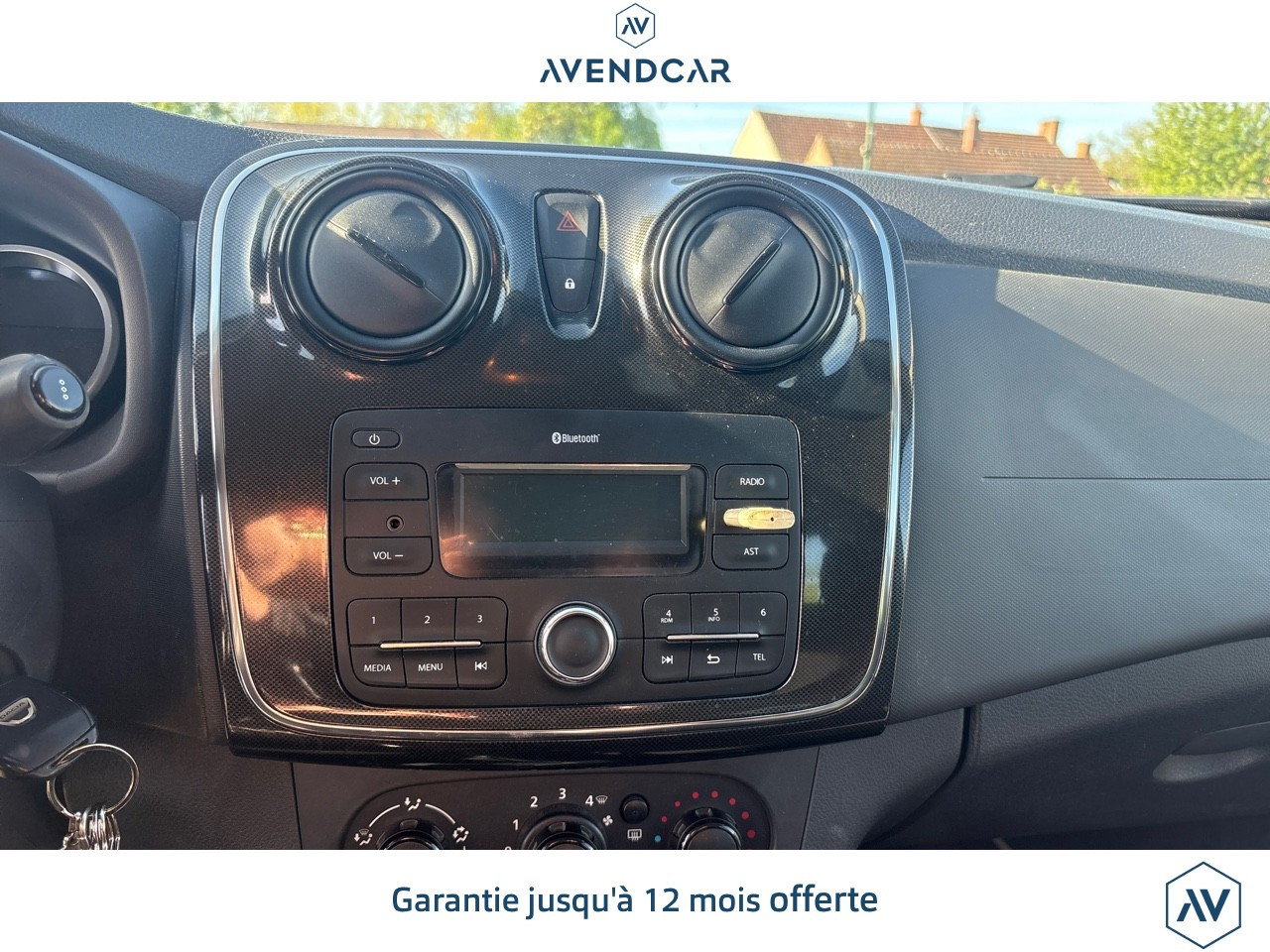 
                                                Voiture
                                                 Dacia Sandero 2 II (2) 1.0 SCE 75 AMBIANCE