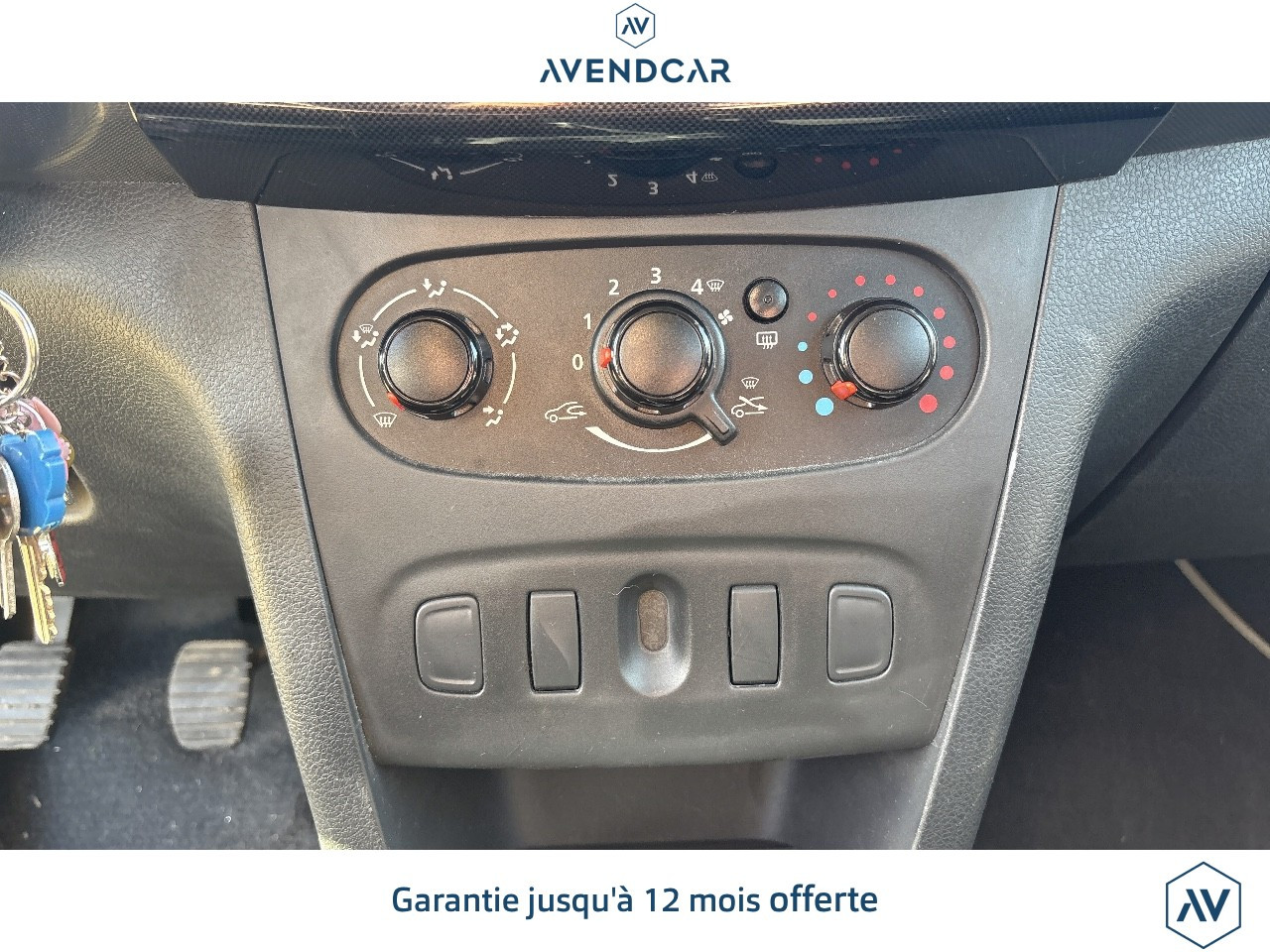 
                                                Voiture
                                                 Dacia Sandero 2 II (2) 1.0 SCE 75 AMBIANCE