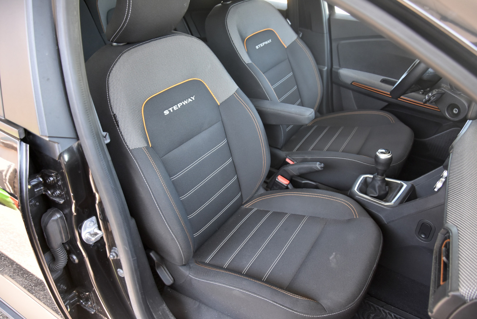 
                                                Voiture
                                                 Dacia Sandero 3 1.0 ECO-G 100 STEPWAY Confort