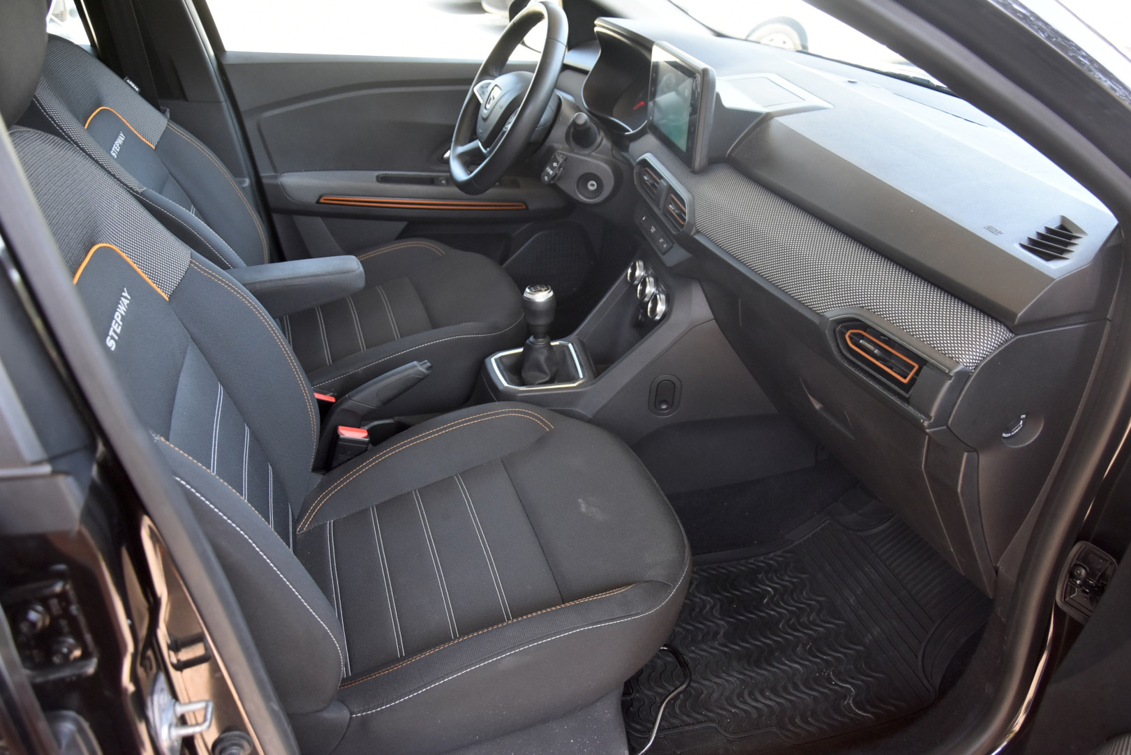 
                                                Voiture
                                                 Dacia Sandero 3 1.0 ECO-G 100 STEPWAY Confort