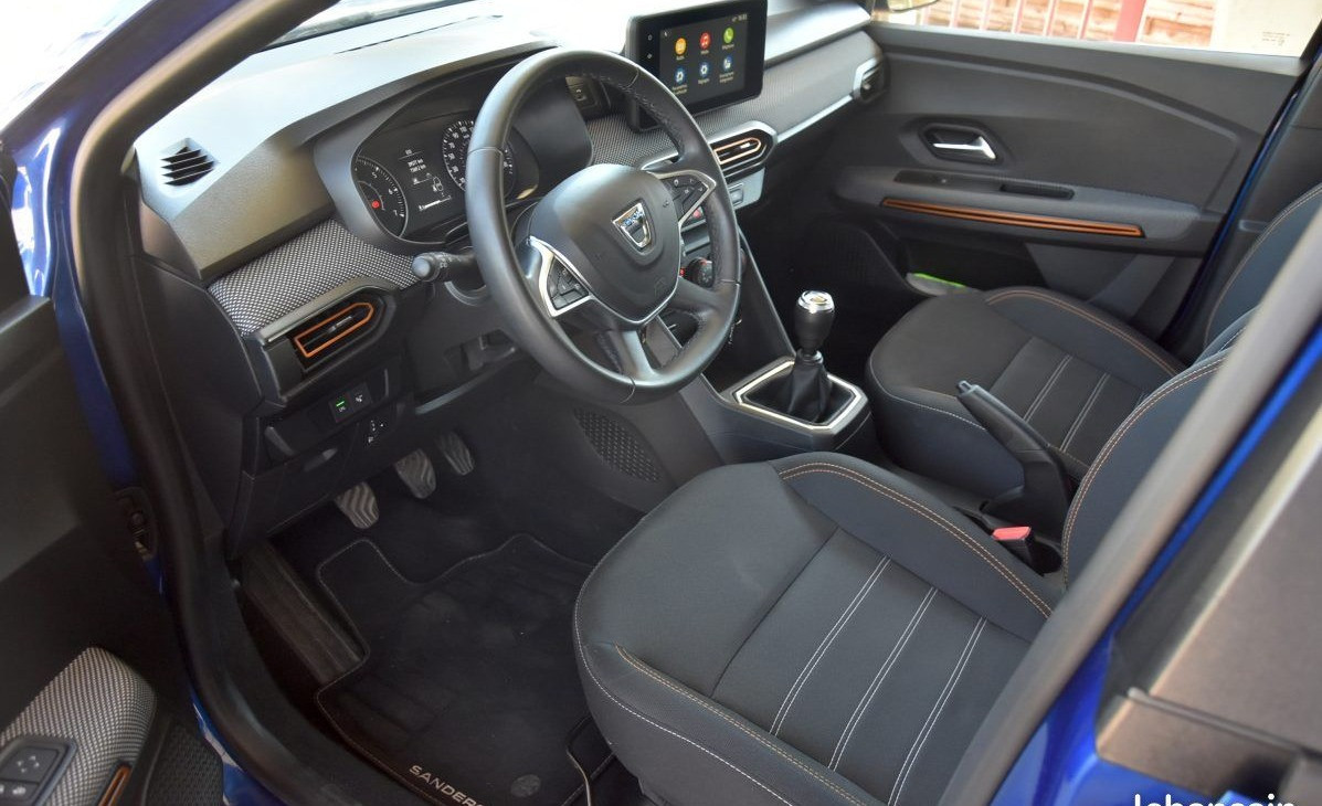 
                                                Voiture
                                                 Dacia Sandero 3 1.0 ECO-G 100 STEPWAY Confort + Caméra 39 500 km